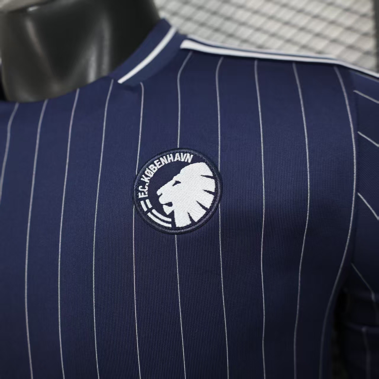 2025/2026 Player Version West Ham United Casual version Football Shirt 1:1 Thai Quality - Image 5