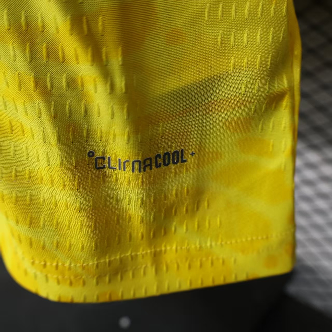 2026 Long Sleeve Player Version Colombia Home World Cup Football Shirt 1:1 Thai Quality - Image 7