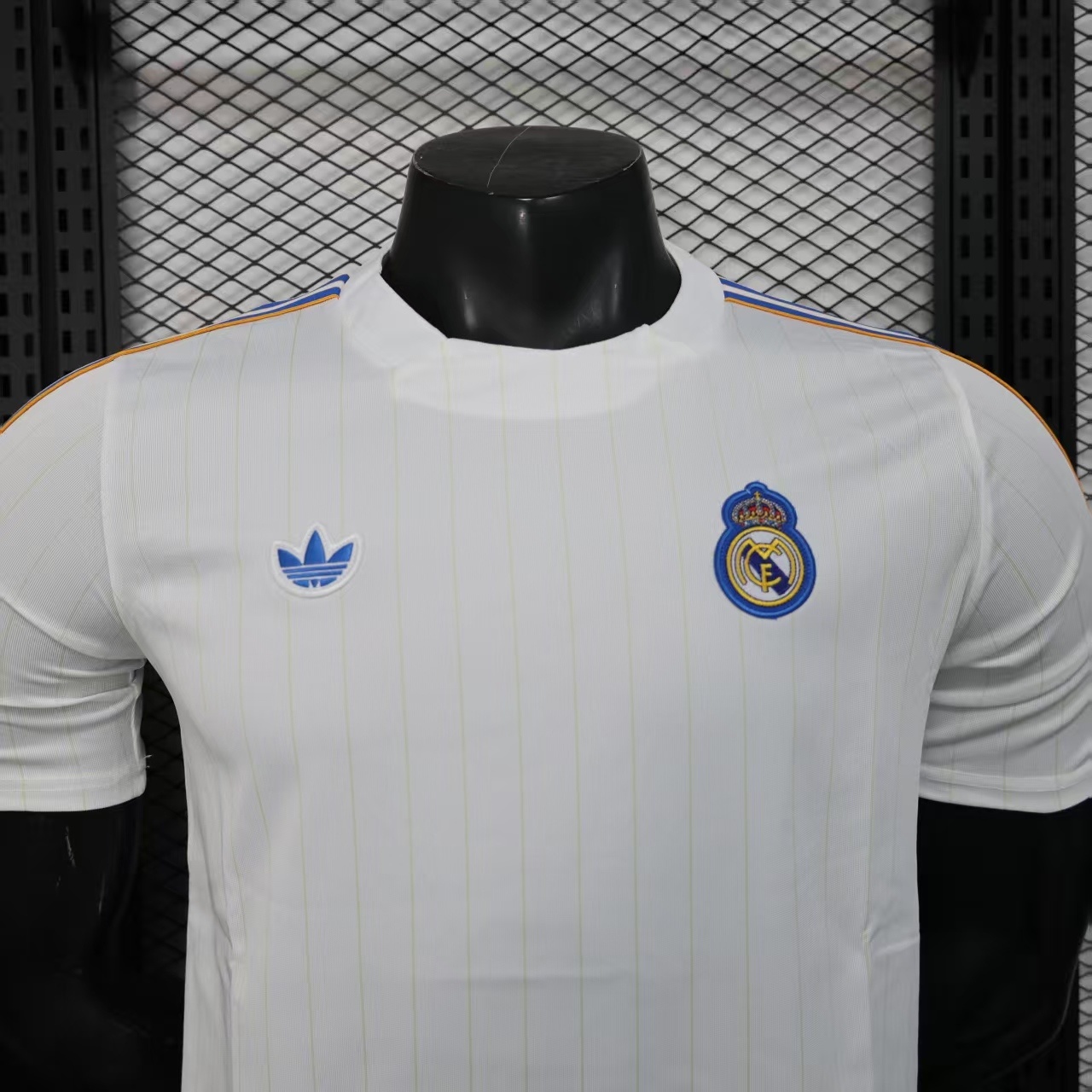 2025/2026 Player Version Real Madrid Football Shirt 1:1 Thai Quality - Image 3