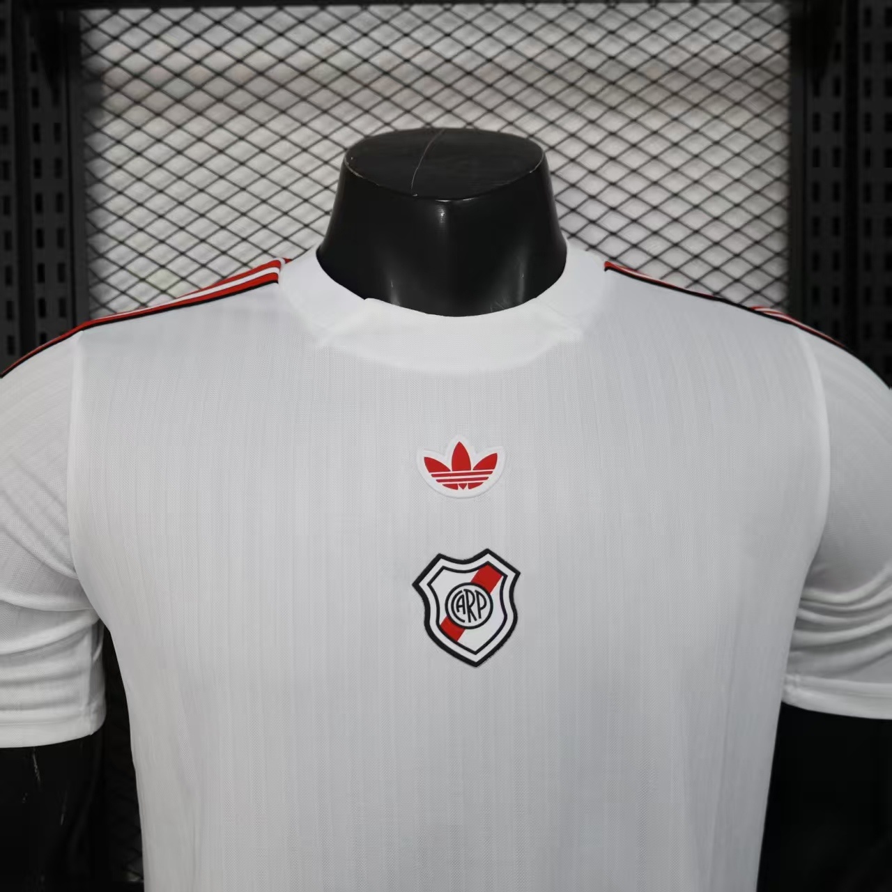 2025/2026 Player Version River Plate Casual style Football Shirt 1:1 Thai Quality - Image 3