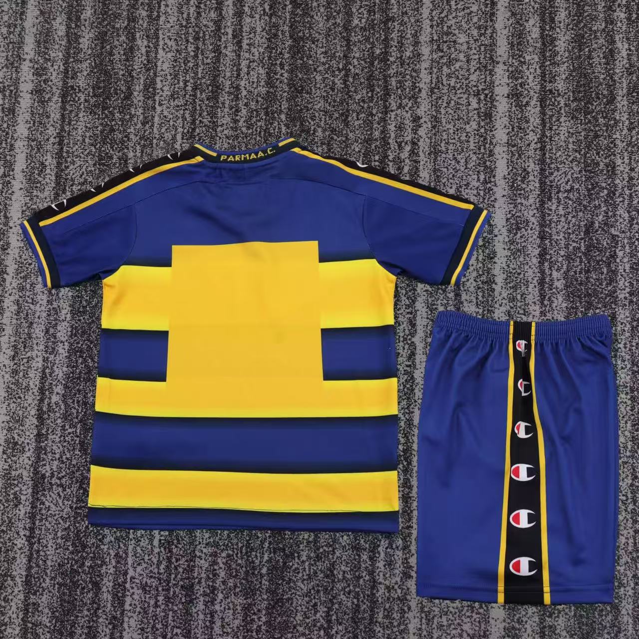 2001/02 Palma Home Football Shirt Kids Size 1:1 Thai Quality - Image 2