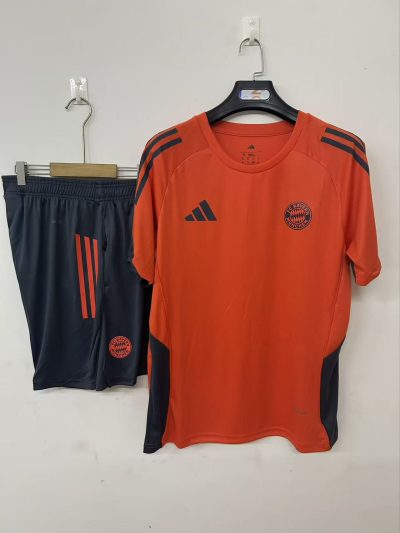 2025/2026 Bayern Munich Training suit Football Shirt 1:1 Thai Quality