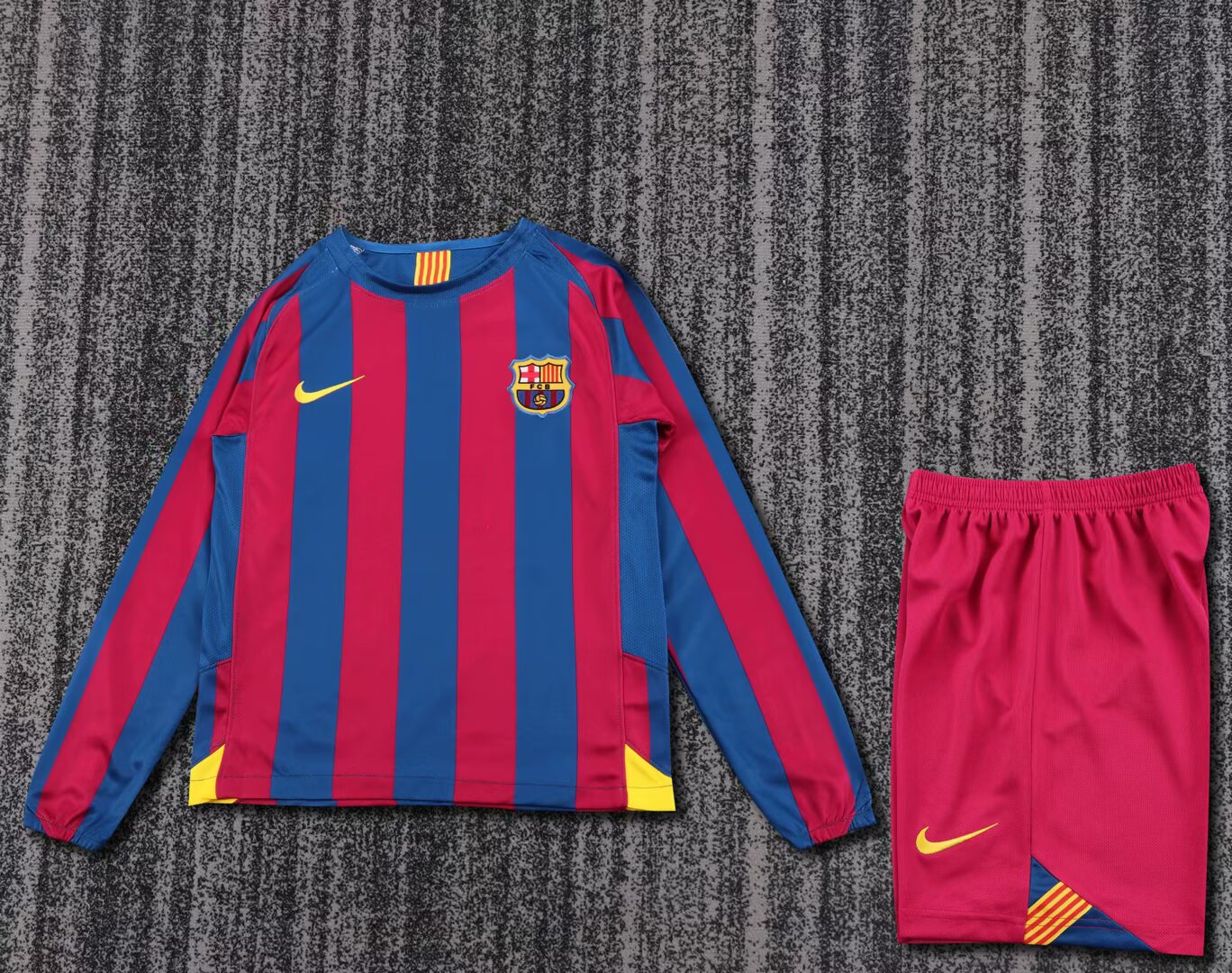 2005/2006 Retro Long Sleeve Barcelona Home Football Shirt Kids Size 1:1 Thai Quality