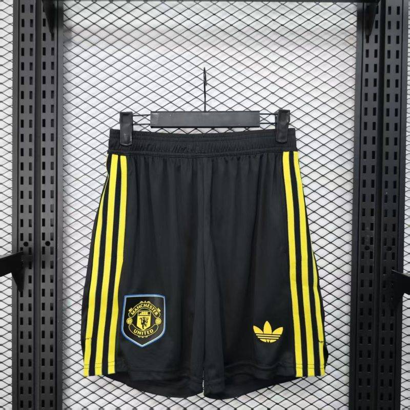 ea4fe44a2bd65011a63cff10ab1c8d26 2025/2026 Player Version Manchester United Third Away Shorts 1:1 Thai Quality