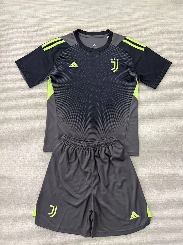 eba34facb11a7297a9d3e031c152d5e8 2025/2026 Juventus Goalkeeper Football Shirt Kids Size 1:1 Thai Quality