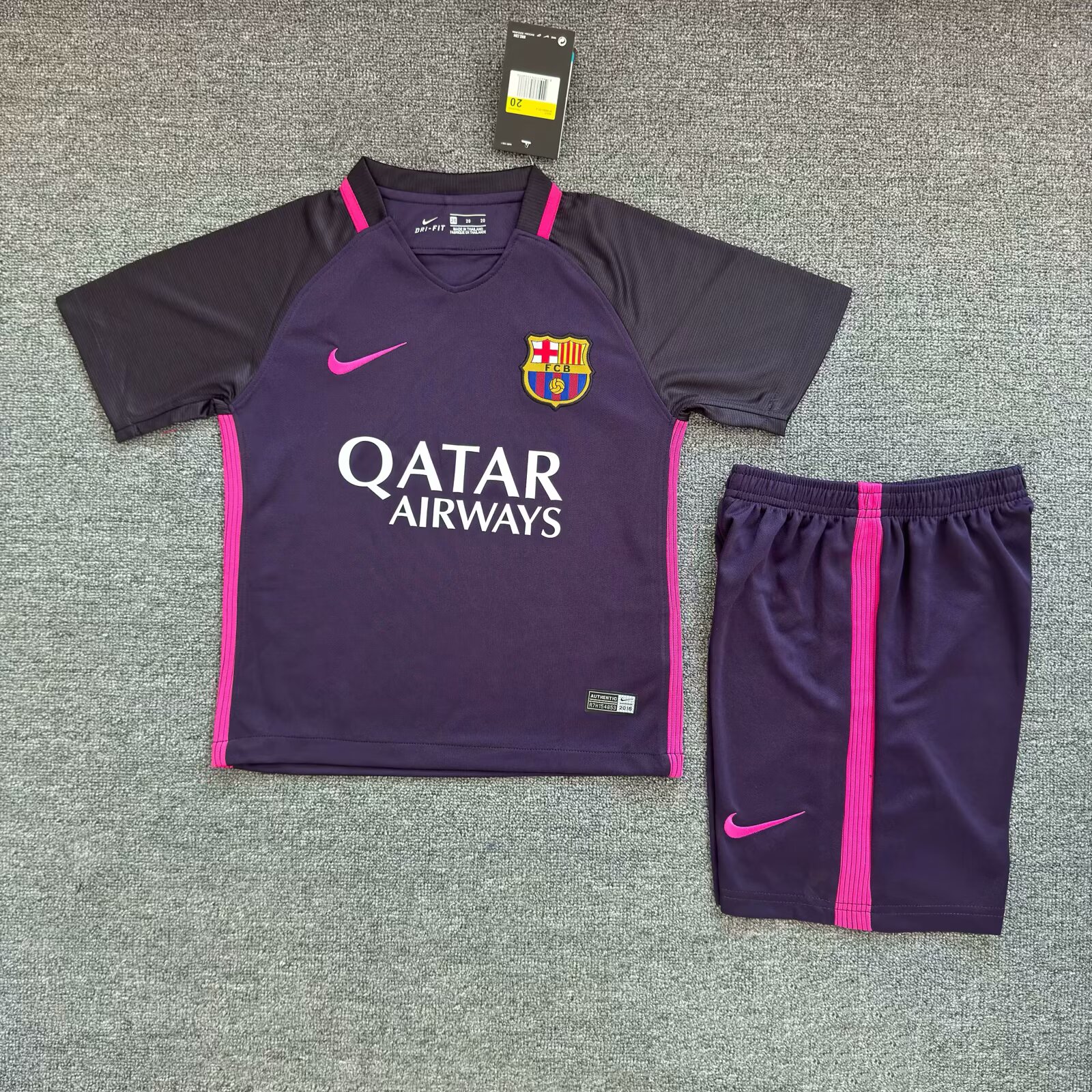 2016/2017 Retro Barcelona Away Football Shirt Kids Size 1:1 Thai Quality