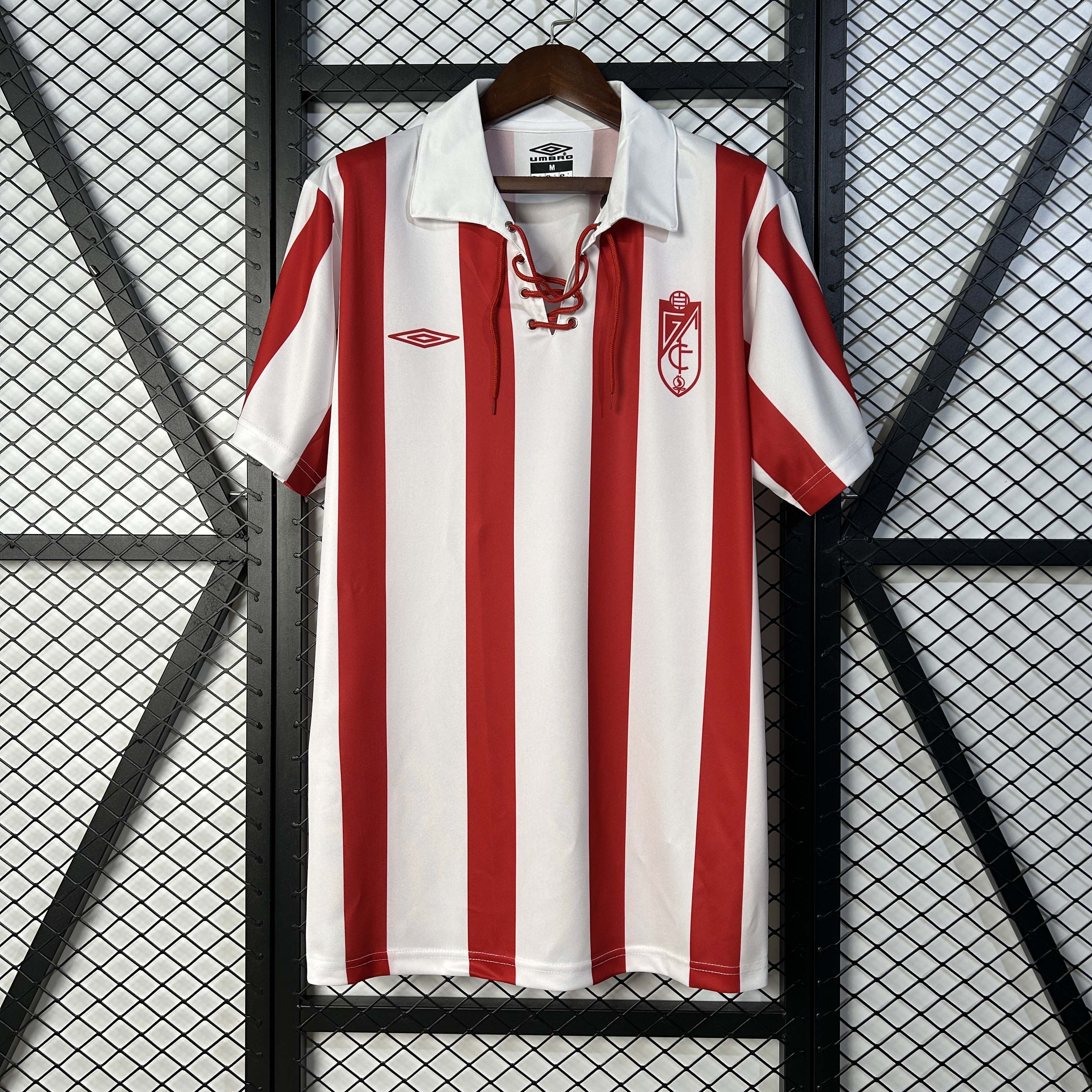 fa2ef23e390a47c6e003efabca43832f 2005/2006 Retro Granada Home Football Shirt 1:1 Thai Quality