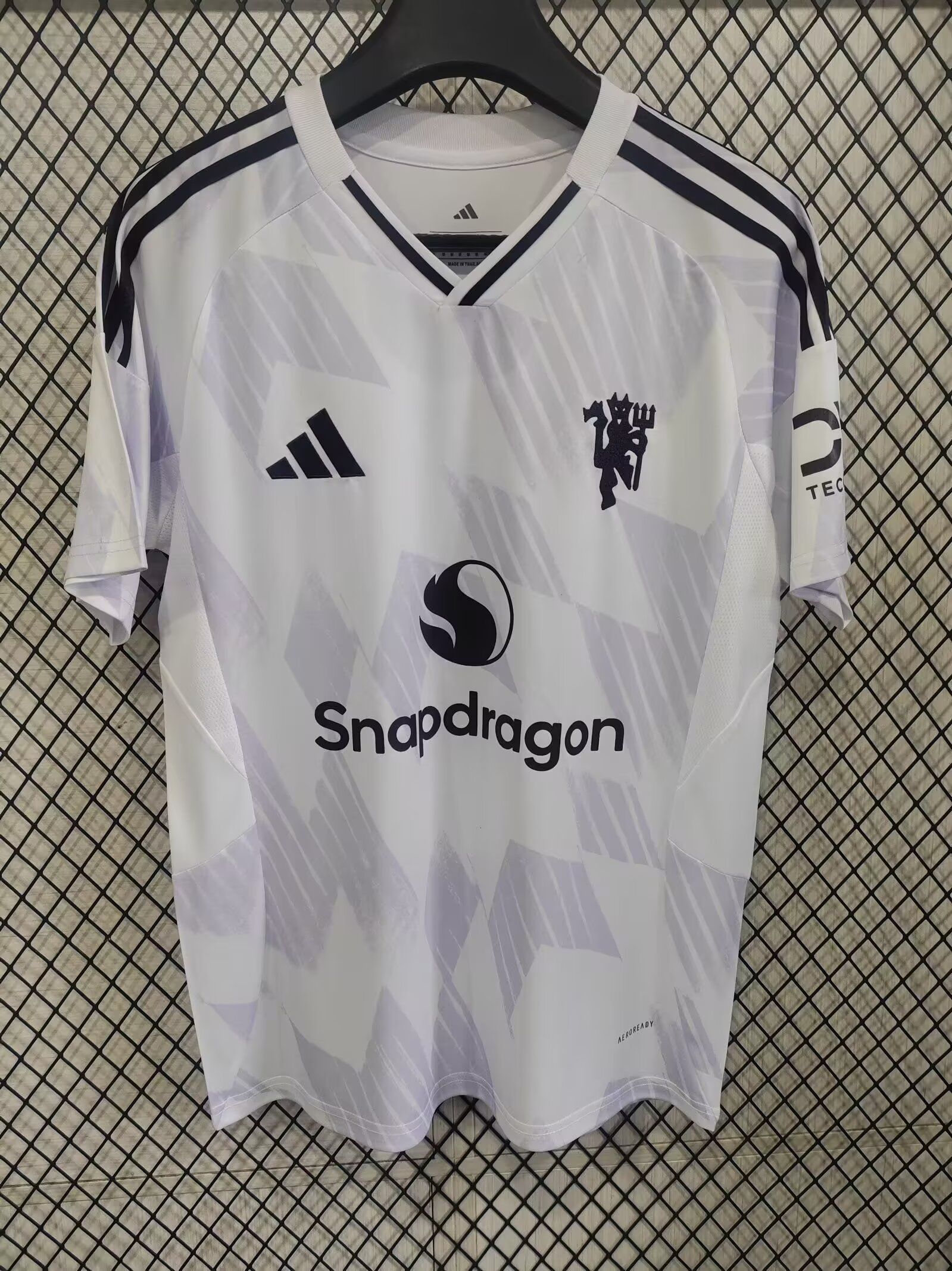 2025/2026 Manchester United Home Football Shirt 1:1 Thai Quality