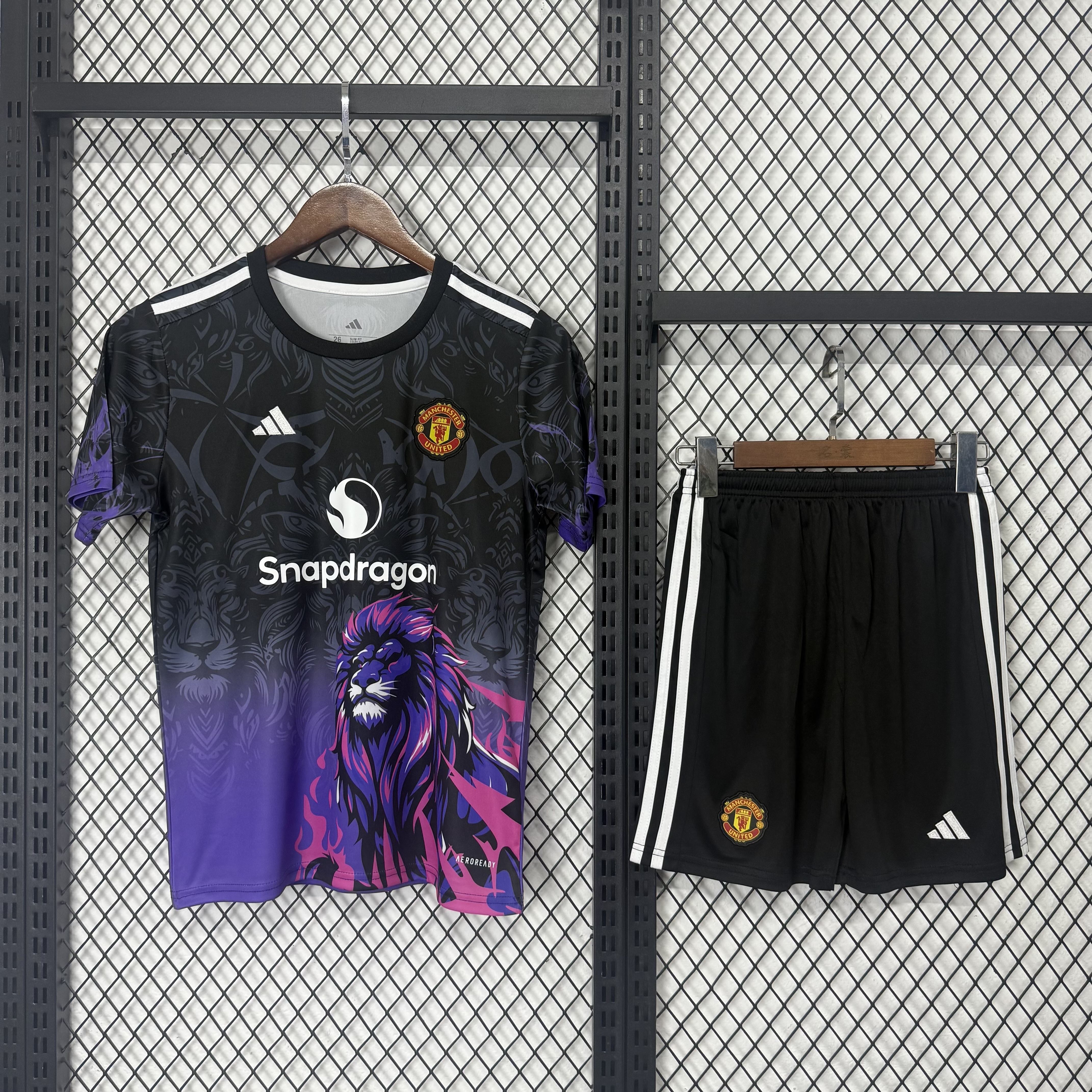 2025/2026 Manchester United Special Edition Football Shirt Kids Size 1:1 Thai Quality