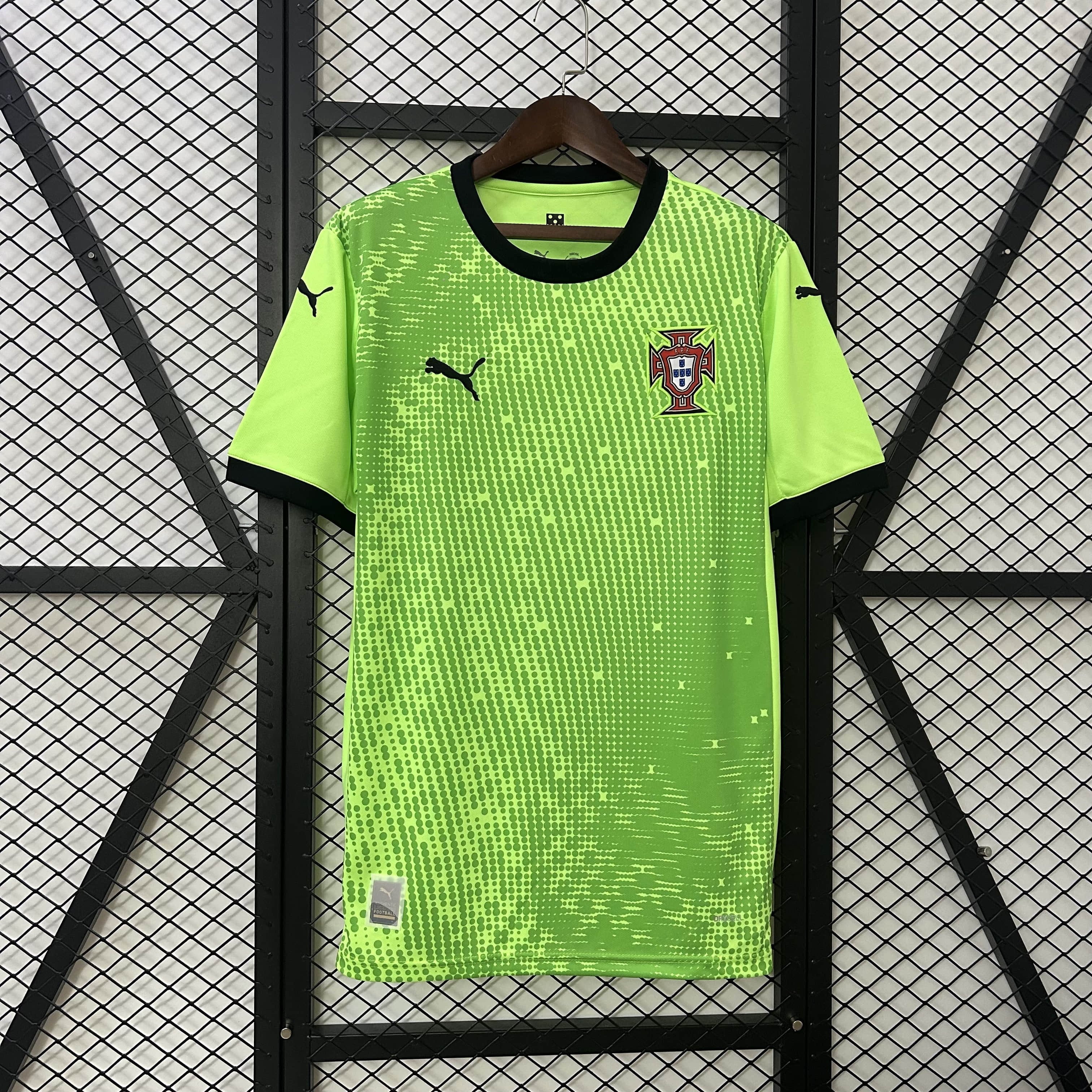 2025 Portugal Goalkeeper Football Shirt 1:1 Thai Quality