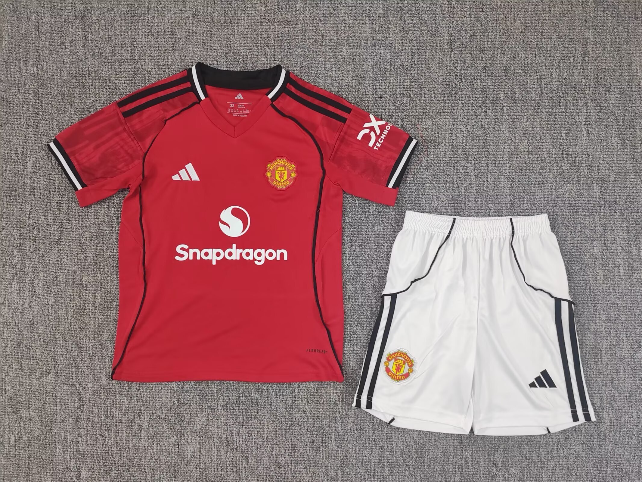 2025/2026 Manchester United Home Football Shirt Kids Size 1:1 Thai Quality