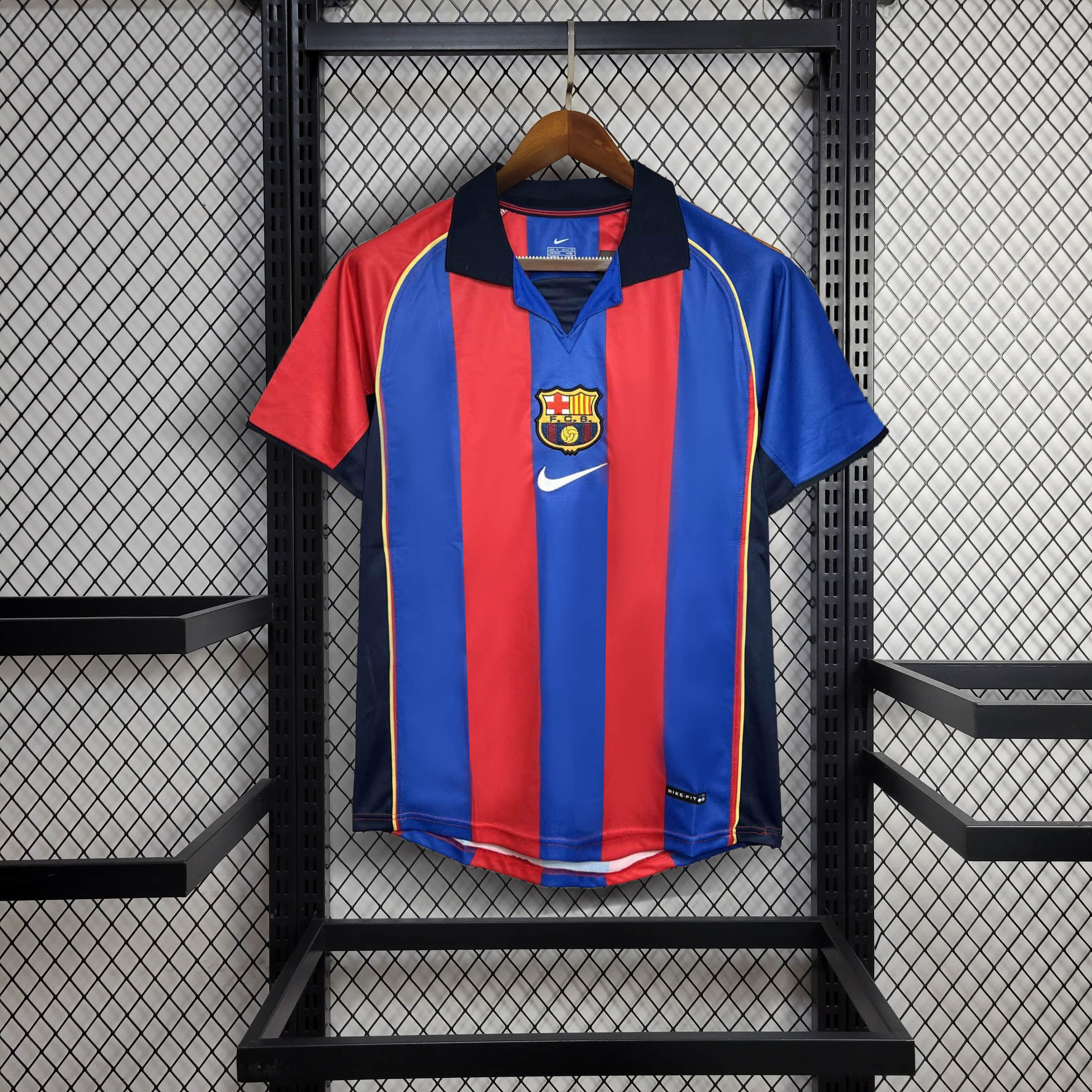2004/2005 Retro Barcelona Home Football Shirt 1:1 Thai Quality