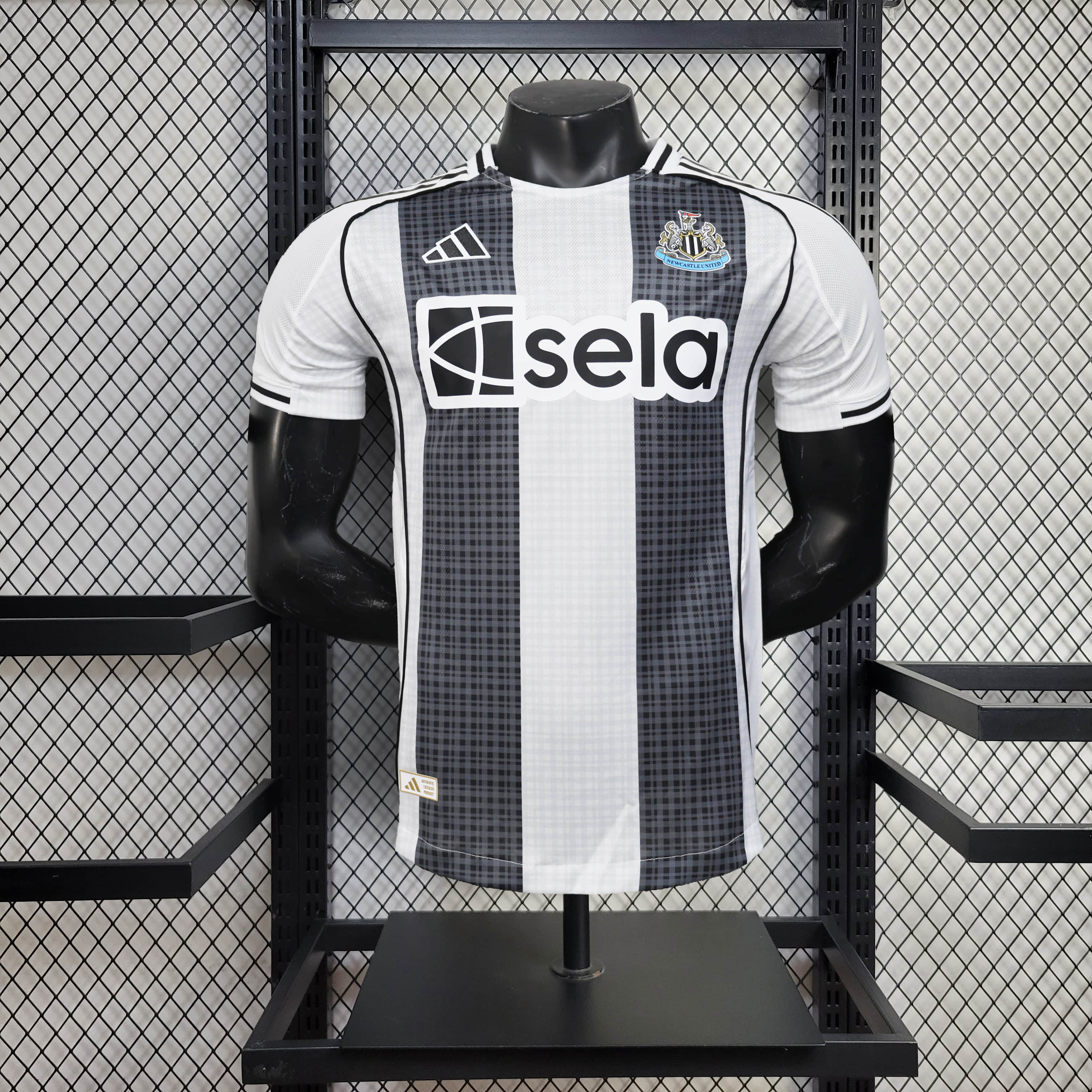2025/2026 Player Version Newcastle United Home Football Shirt 1:1 Thai Quality