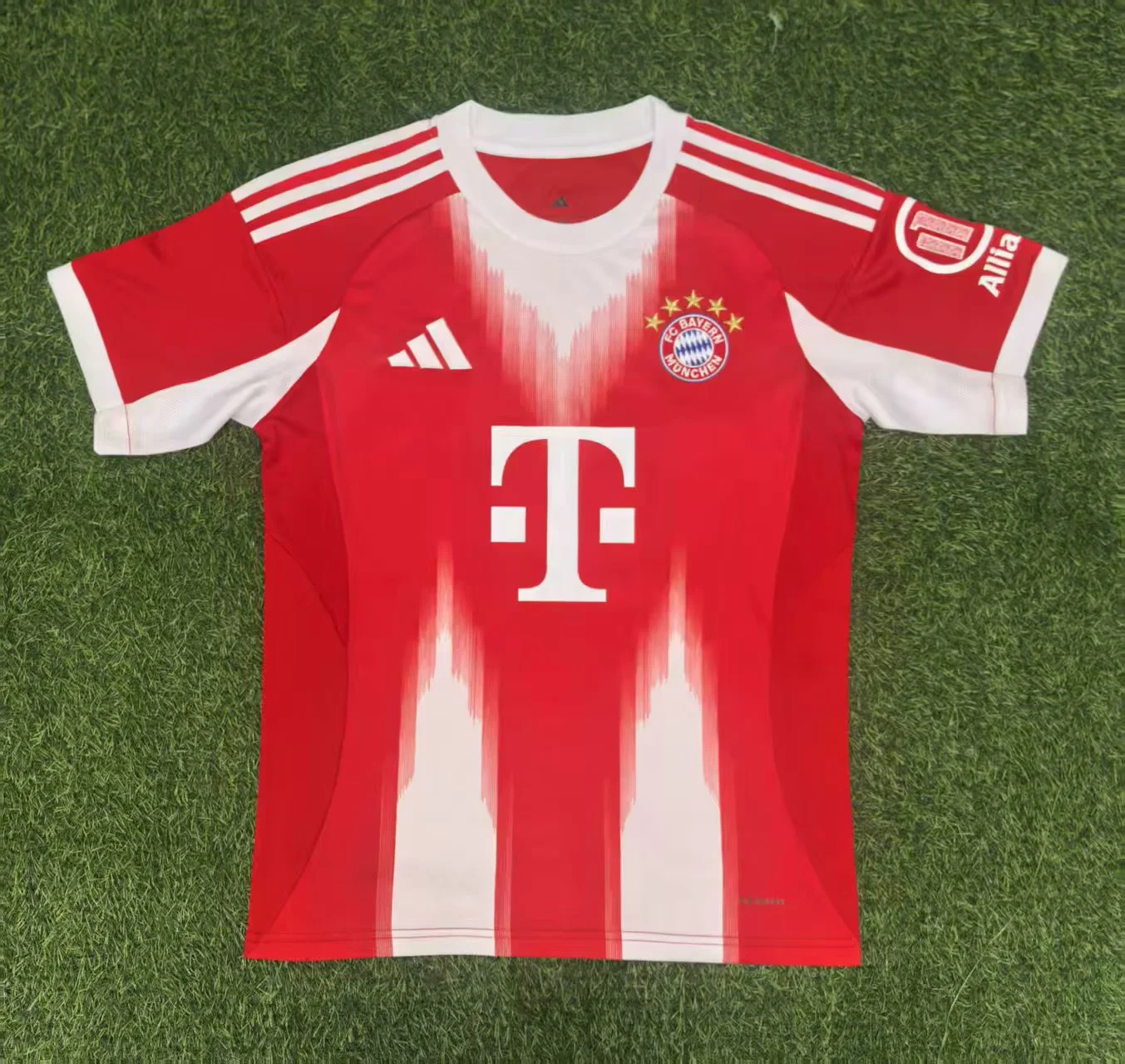 2025/2026 Bayern Munchen Home Football Shirt 1:1 Thai Quality