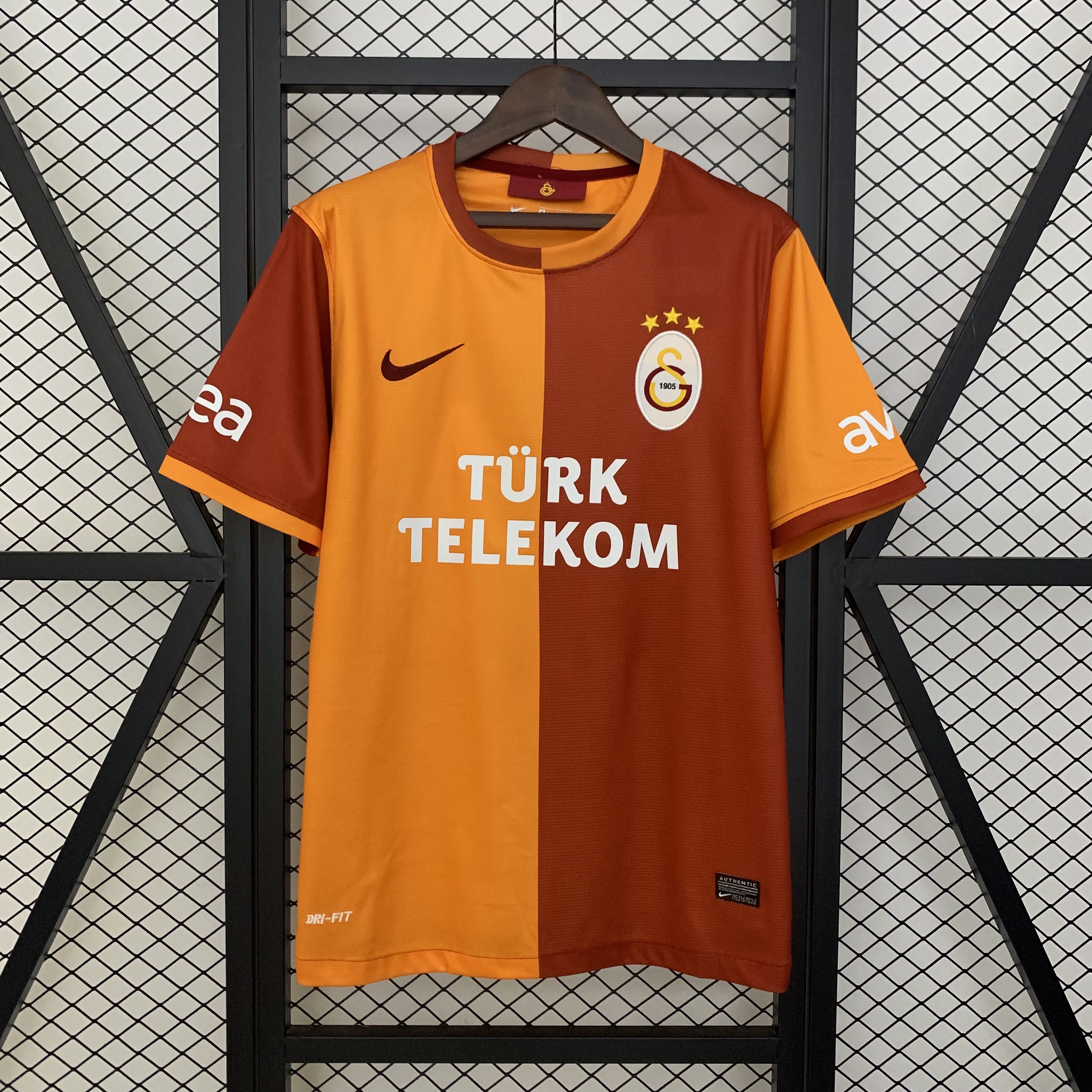 2013/2014 Galatasaray Home Football Shirt 1:1 Thai Quality