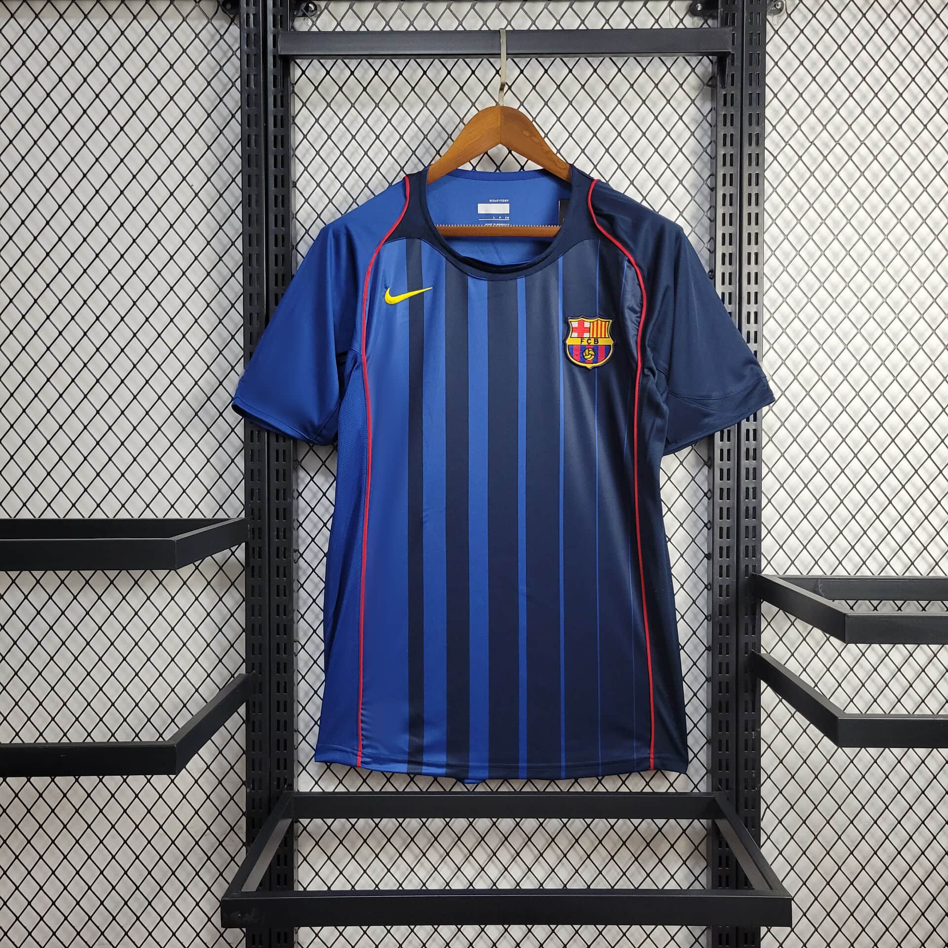 2004/2005 Retro Barcelona Away Football Shirt 1:1 Thai Quality