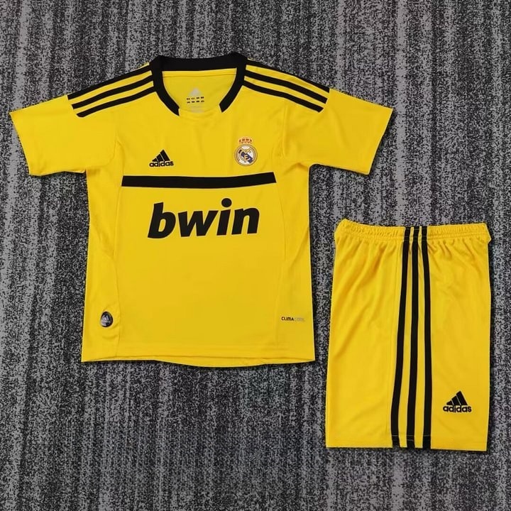 2011/2012 Retro Real Madrid Goalkeeper Football Shirt Kids Size 1:1 Thai Quality