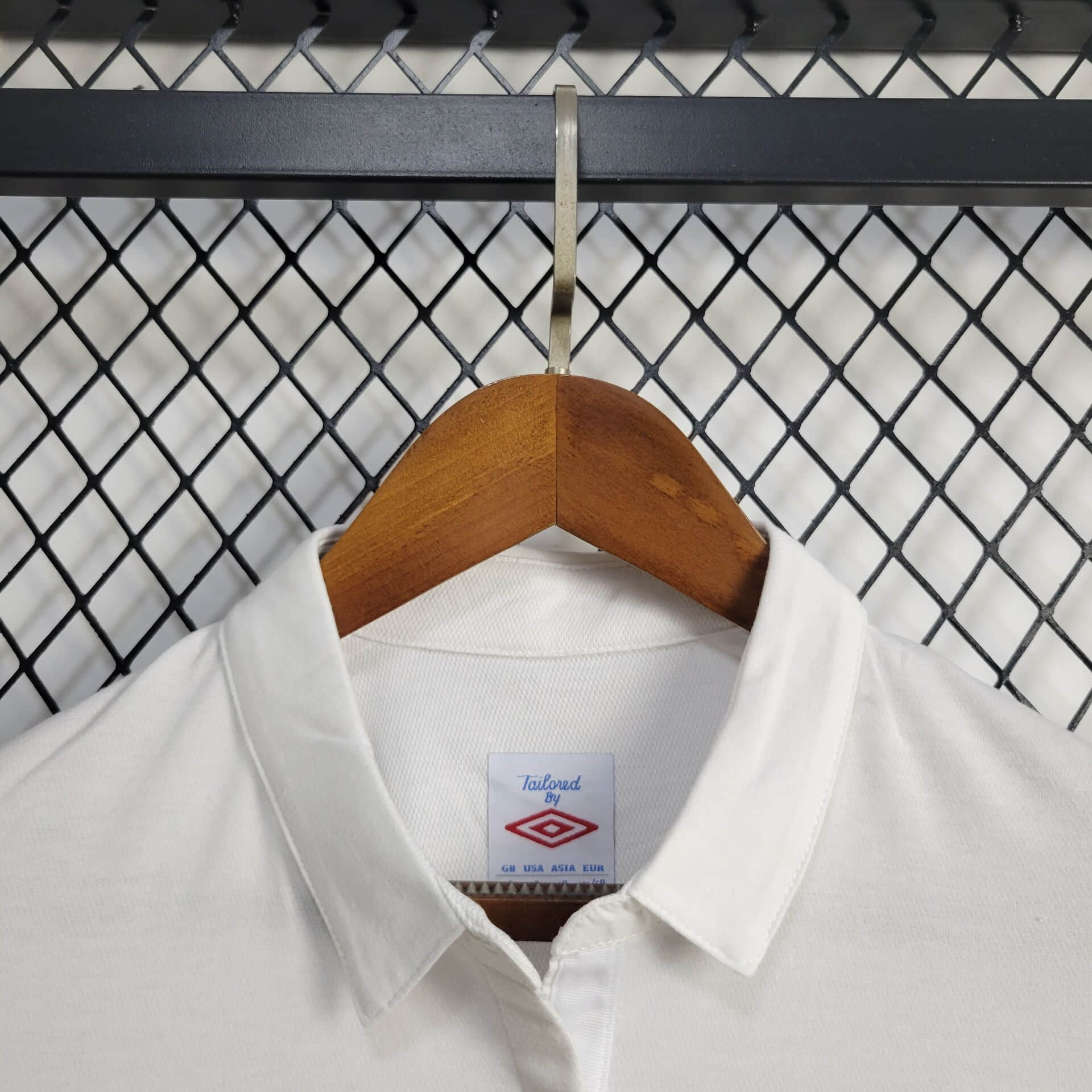 2010 Retro England Home Football Shirt 1:1 Thai Quality - Image 6