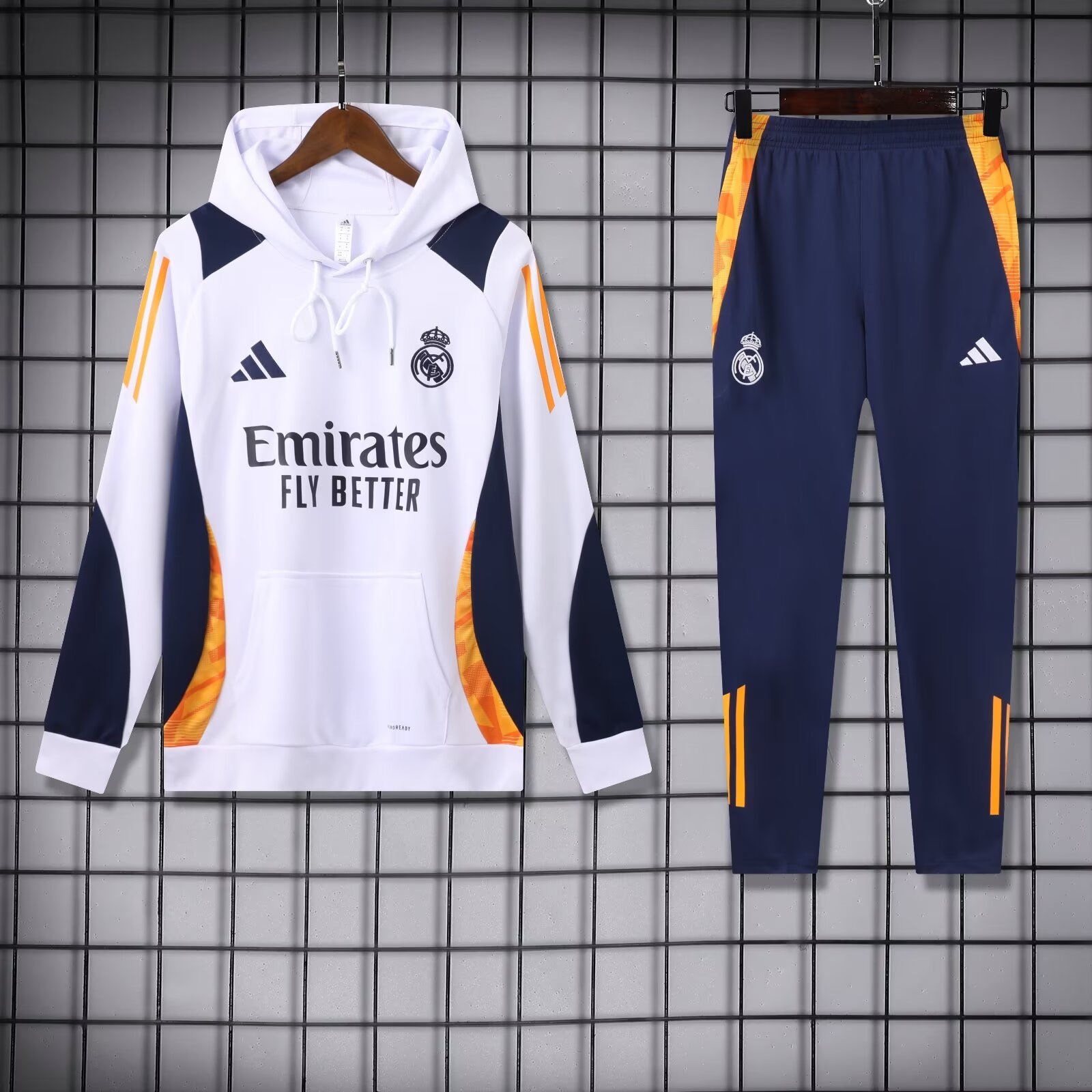2024/2025 Real Madrid Hooded Long Sleeves Training Suit White Football Shirt