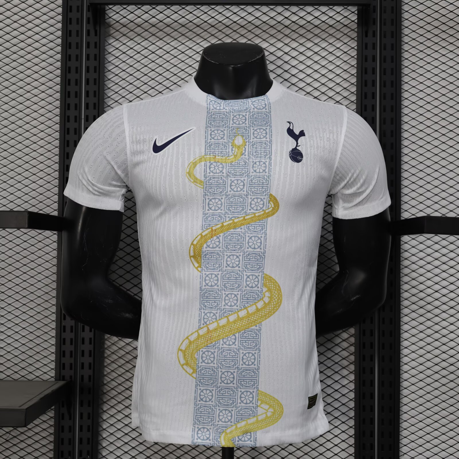 2024/2025 Player Version Tottenham Hotspur Pre-Match Chinese New Year Football Shirt 1:1 Thai Quality
