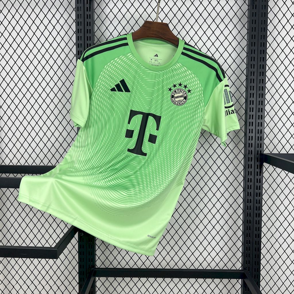 2025/2026 Bayern Munchen Goalkeeper Football Shirt 1:1 Thai Quality