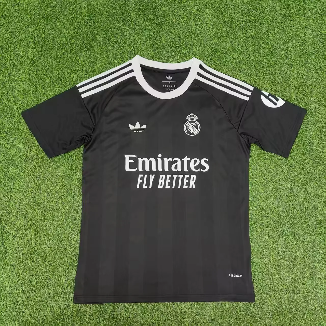 2025/2026 Real Madrid Goalkeeper Football Shirt 1:1 Thai Quality