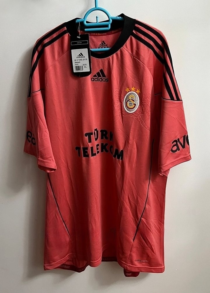 2010/2011 Retro Galatasaray Third Away Football Shirt 1:1 Thai Quality
