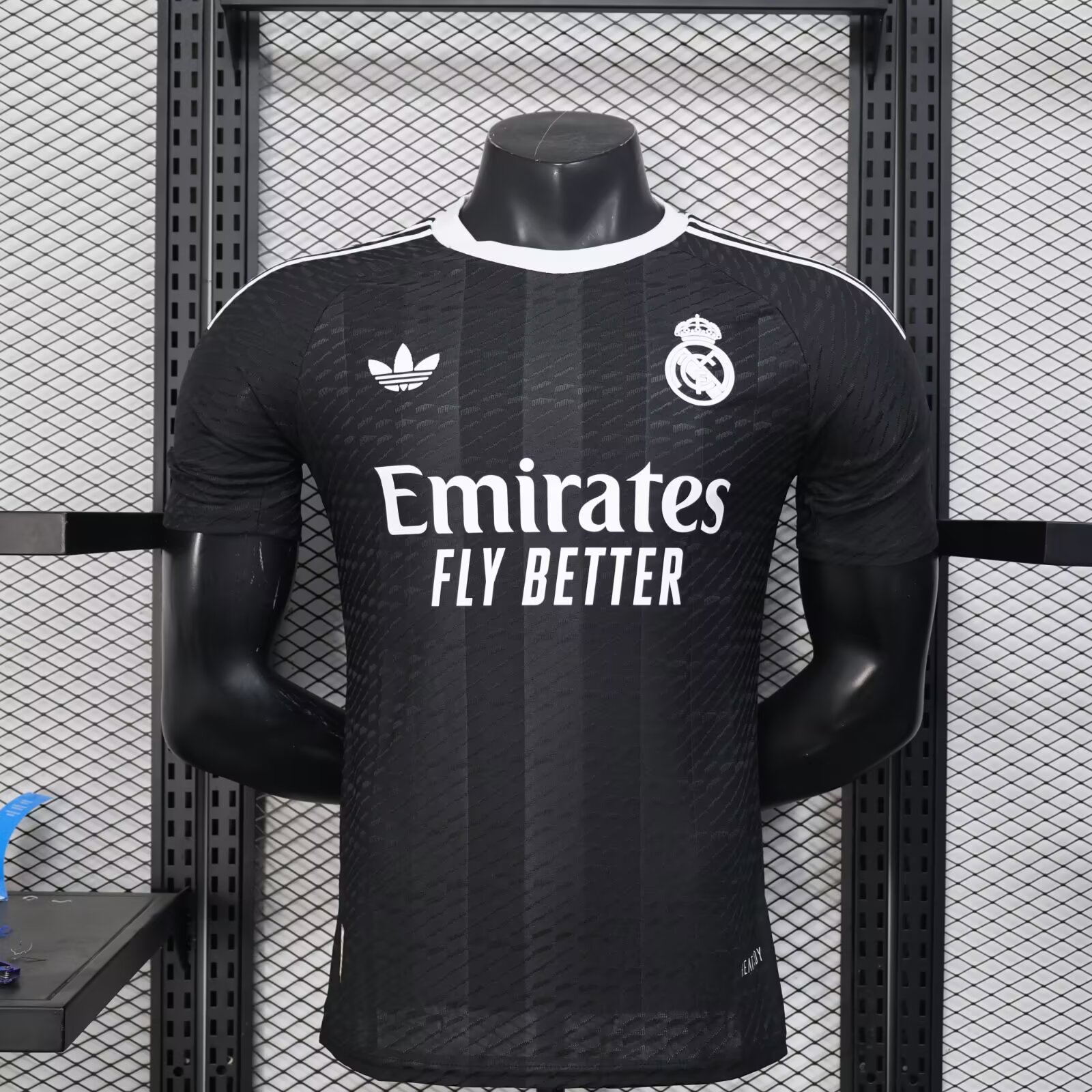 2025/2026 Player Version Real Madrid Goalkeeper Football Shirt 1:1 Thai Quality