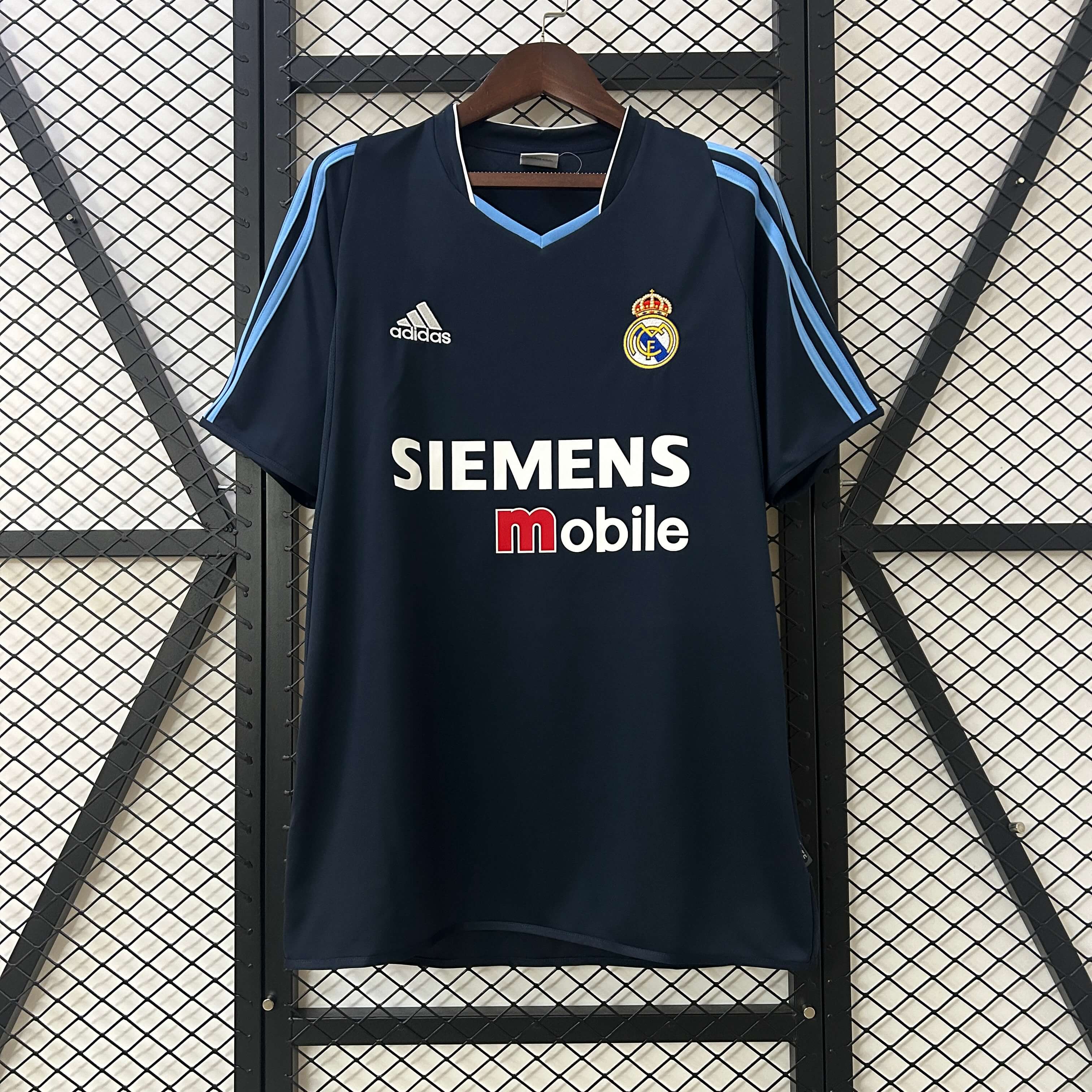 2003/2004 Retro Real Madrid Away Football Shirt 1:1 Thai Quality