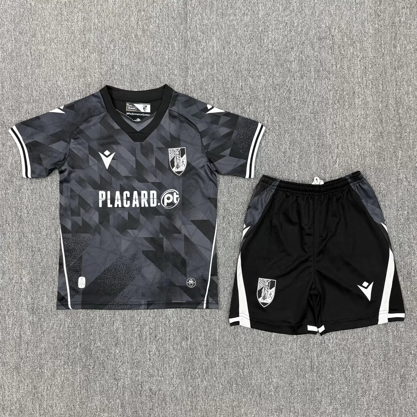 ed0ce610da13c3264c2e6e0ed73f1df3 2025/2026 Vitoria Guimaraes Away Football Shirt Kids Size 1:1 Thai Quality