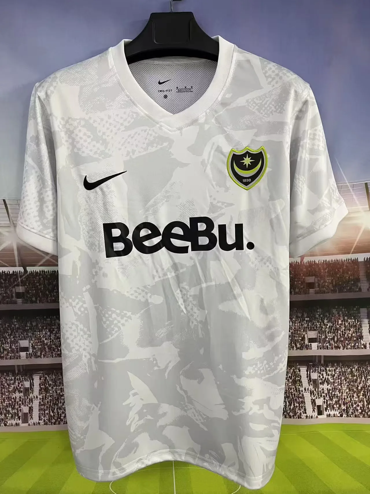 2025/2026 Portsmouth Goalkeeper Football Shirt 1:1 Thai Quality