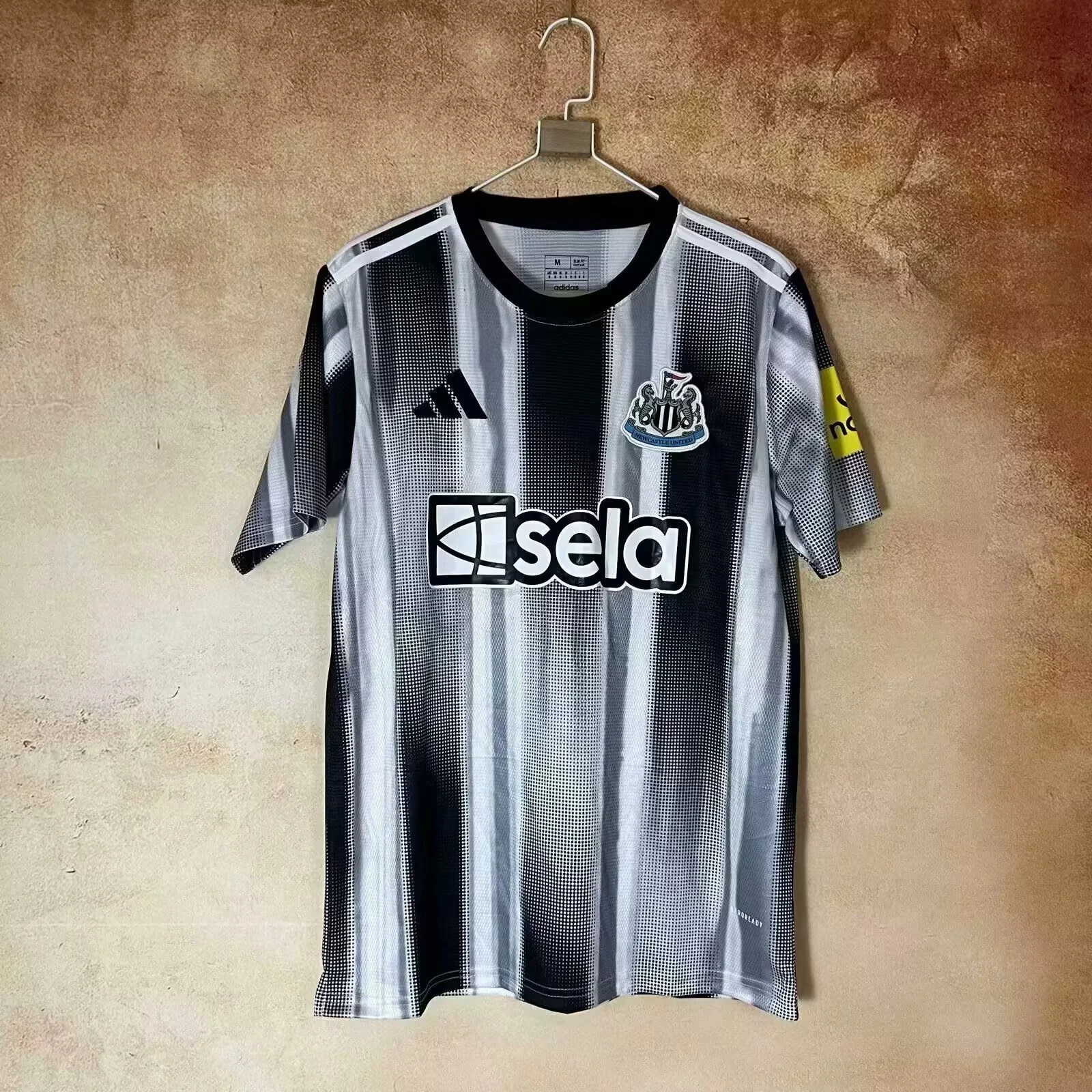 2025/2026 Newcastle United Training Wear Football Shirt 1:1 Thai Quality