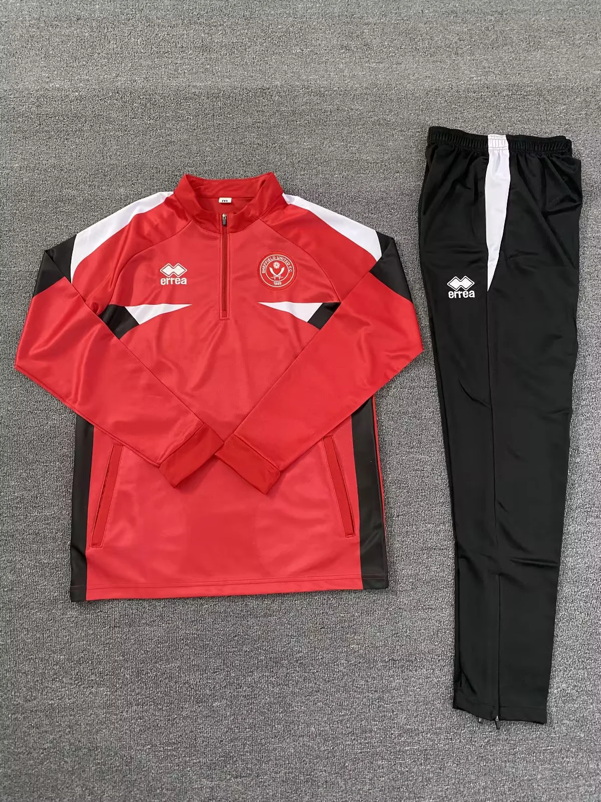 2025/2026 Sheffield United Half-Pull Football Shirt