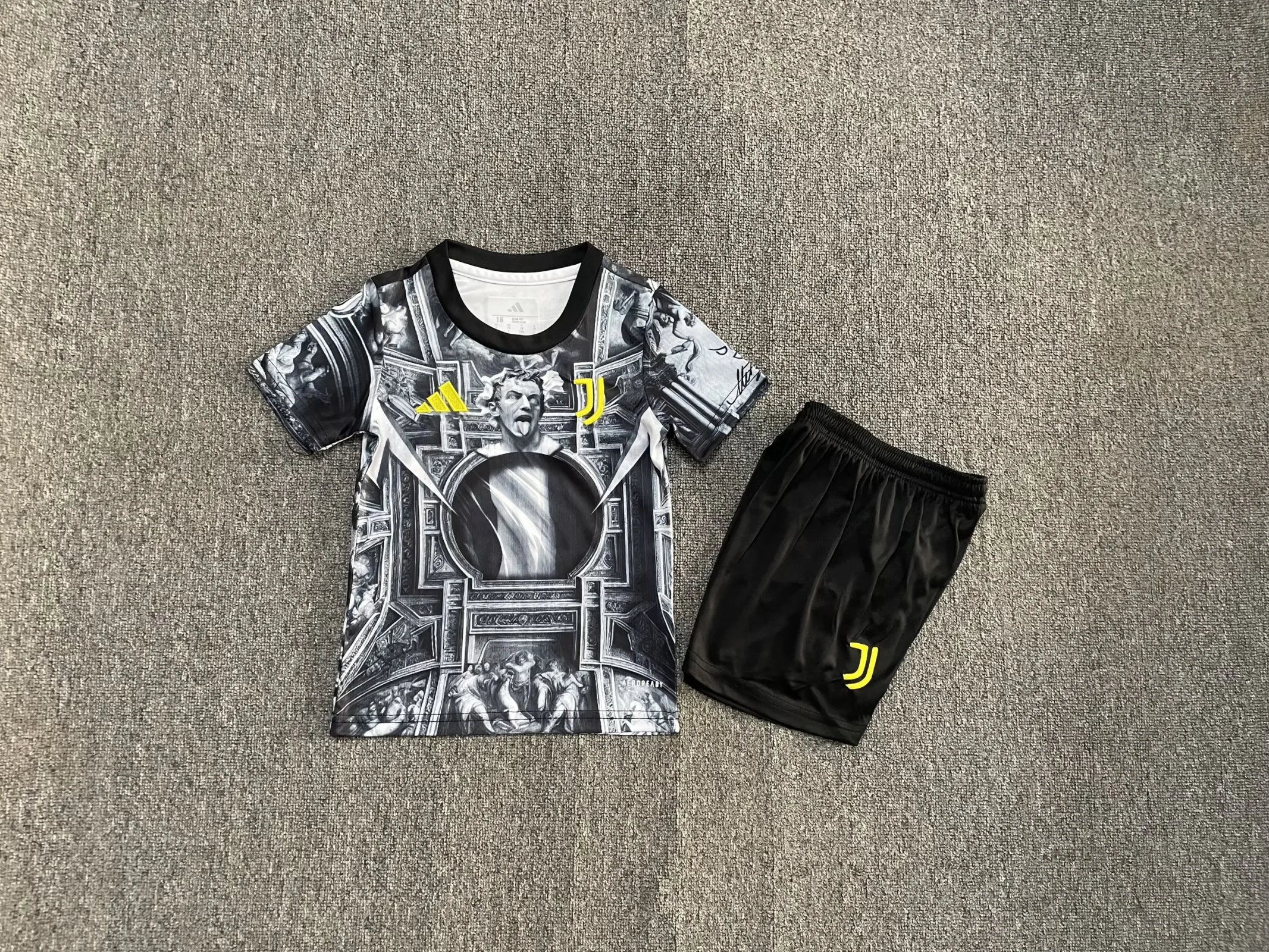 2025/2026 Juventus Special Edition Football Shirt Kids Size 1:1 Thai Quality