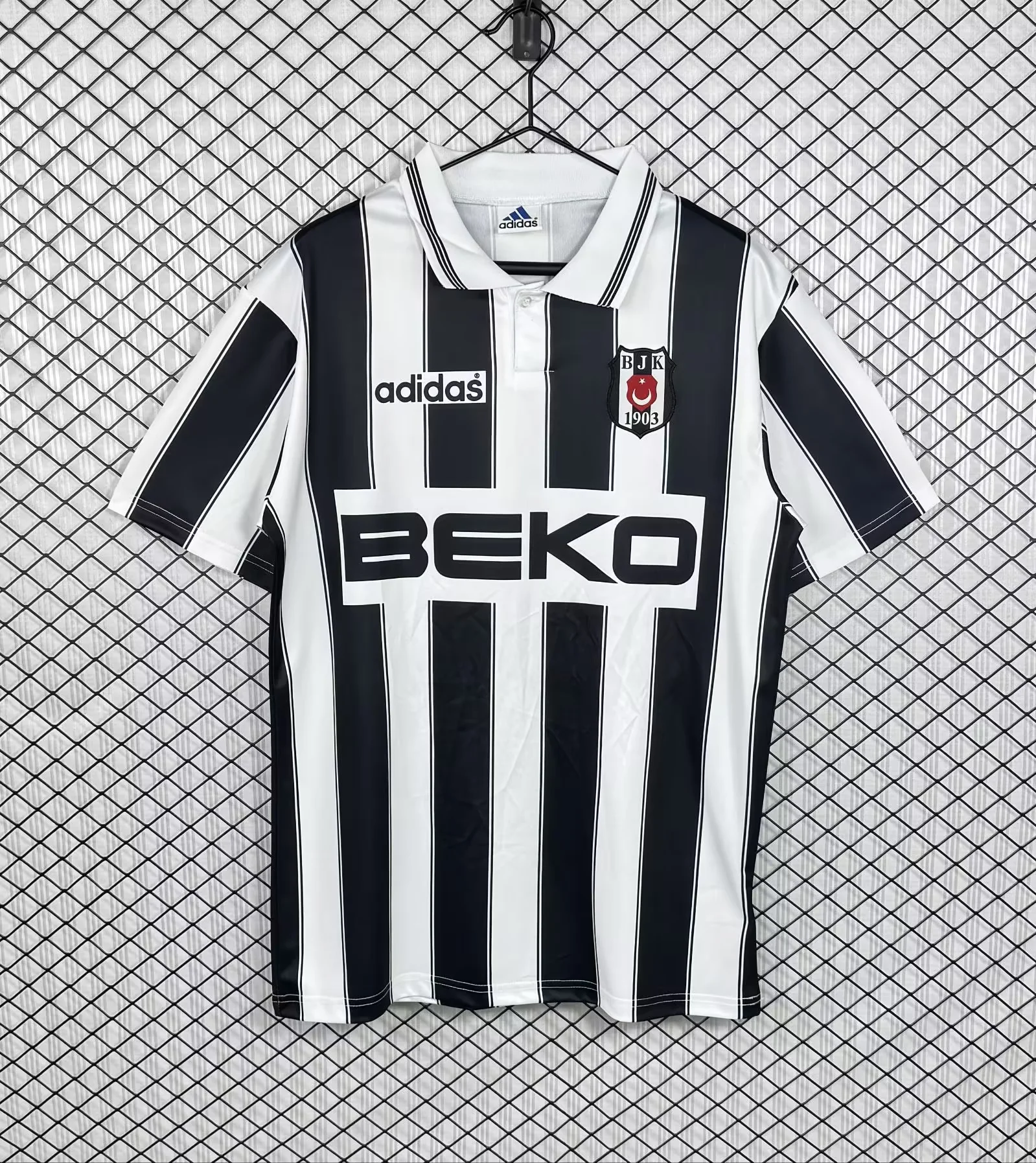 1996/1997 Retro Besiktas Away Football Shirt 1:1 Thai Quality