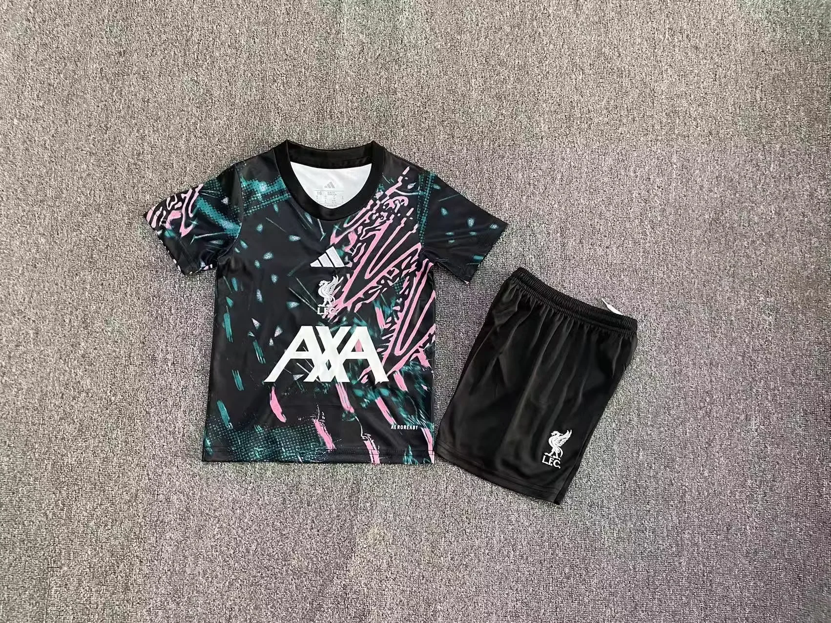2025/2026 Liverpool Training Suit Football Shirt Kids Size 1:1 Thai Quality