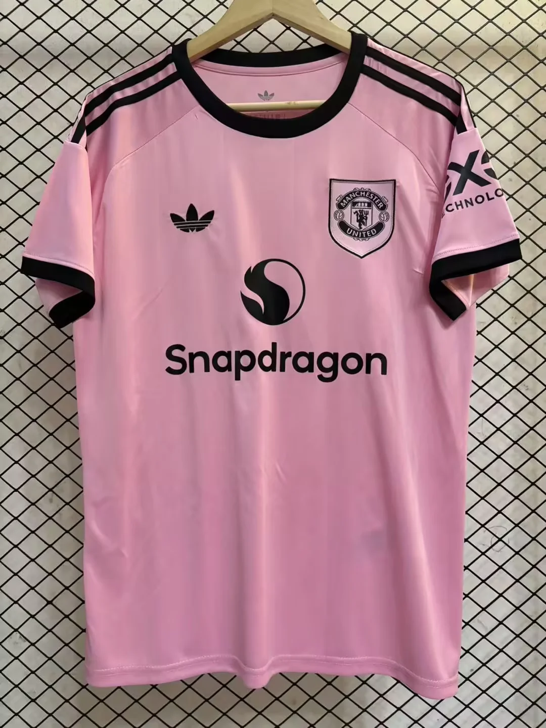 2025/2026 Manchester United Goalkeeper Football Shirt 1:1 Thai Quality