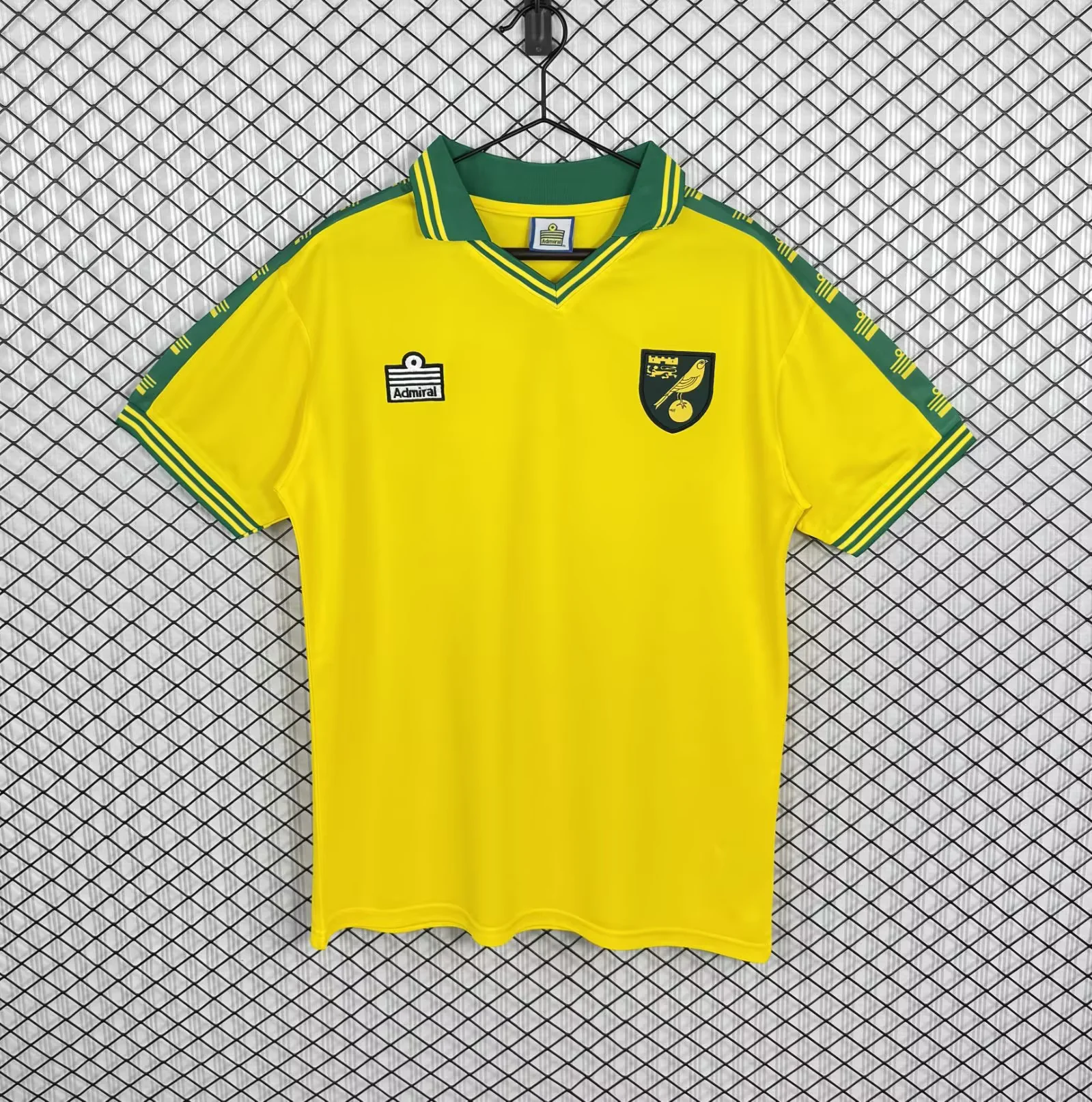 47ebd0ff8e3790d11c97ed5e66fcc99a 1976/1981 Retro Norwich City Home Football Shirt 1:1 Thai Quality