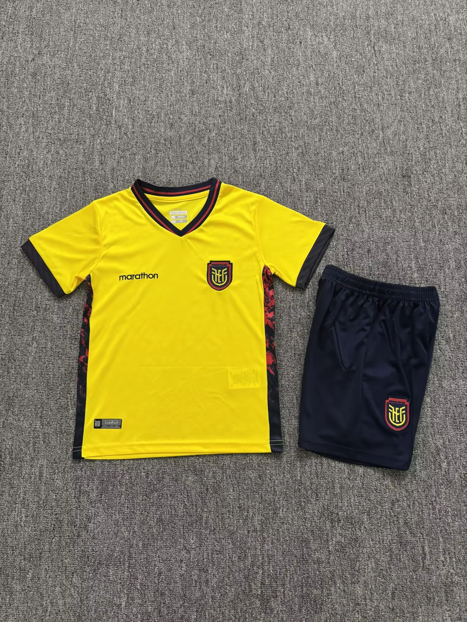 2026 Ecuador Home Football Shirt Kids Size 1:1 Thai Quality